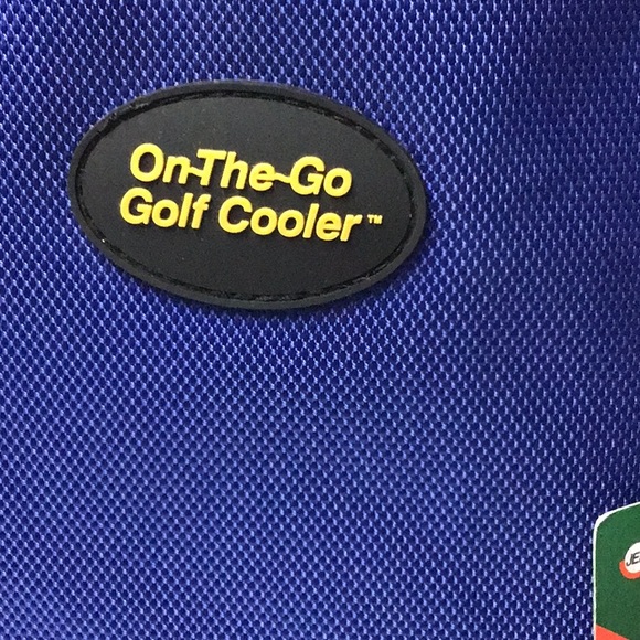 Jef World of Golf On-The-Go Can Cooler - Picture 3 of 4